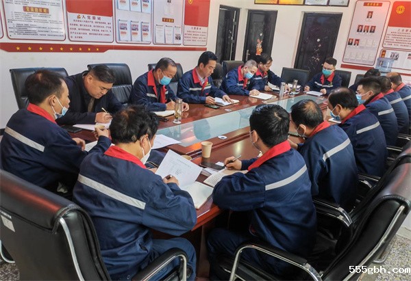 1654482050729233Df3j.jpg 鼎丰 传达学习十四次党代会精神.jpg