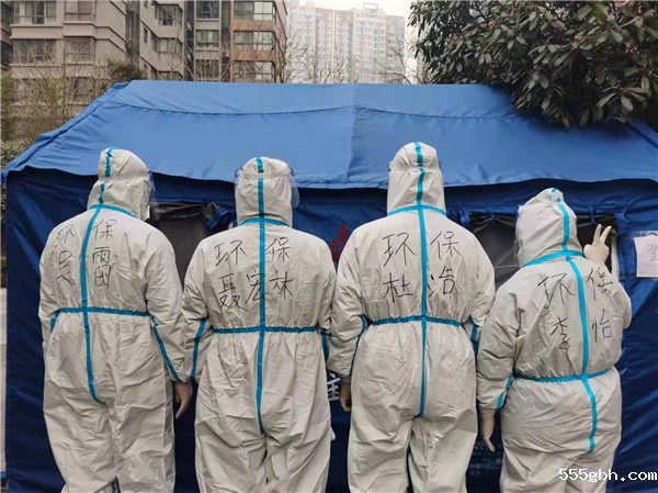 kaiyun彩票官网：响彻在战“疫”前线的入党誓词 配图1.jpg