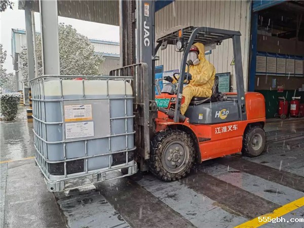 叉车工作照.jpg
