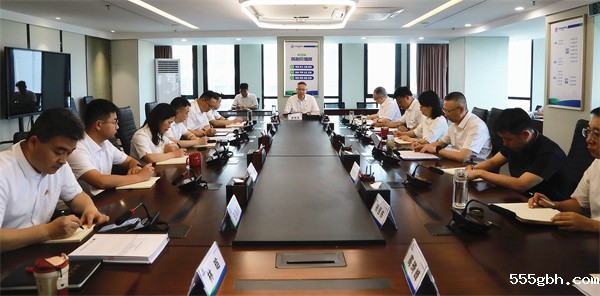 中心组会_副本.jpg