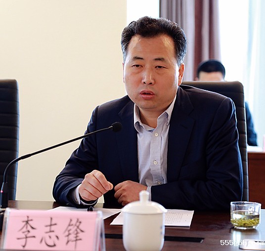 富县座谈李书记.jpg