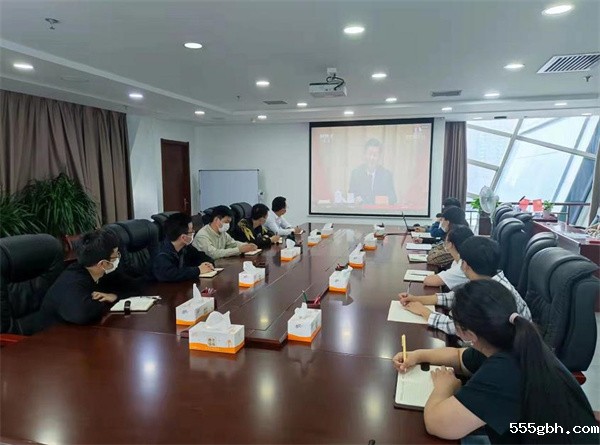 水环境公司团支部组织观看庆祝中国共产主义青年团成立100周年大会.jpg