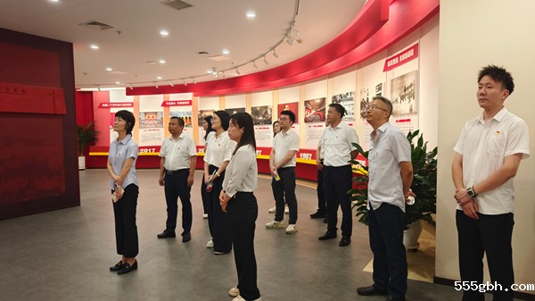 中圣环境公司组织参观西安市警示教育基地2_副本.jpg